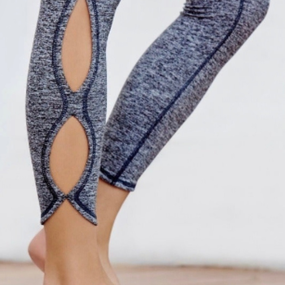 Free People Movement New Infinity Legging Navy Xsmall - Picture 2 of 8